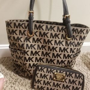 Michael Kors Purse & Wallet